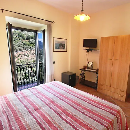 Casarufolo Paradise بيت ضيافة 4*