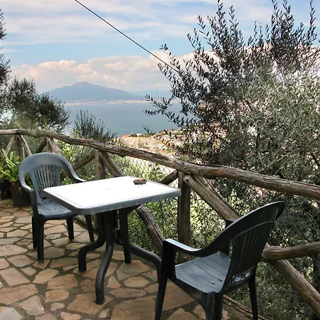 بيت ضيافة Casarufolo Paradise سورينتو