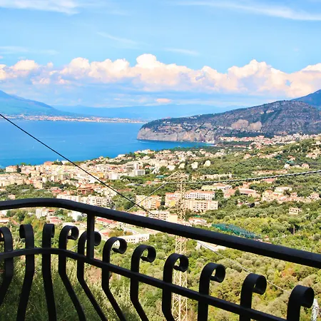 Casarufolo Paradise بيت ضيافة